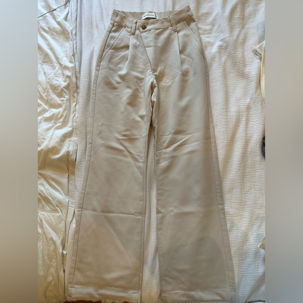 Abercrombie Cream Pants